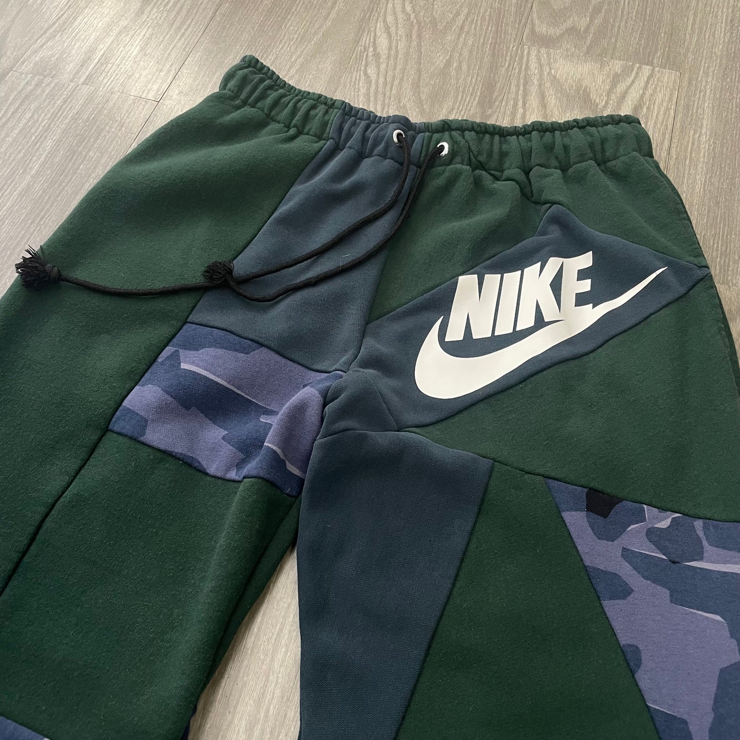 1/1 Upcycled Patchwork Sweatpants - M