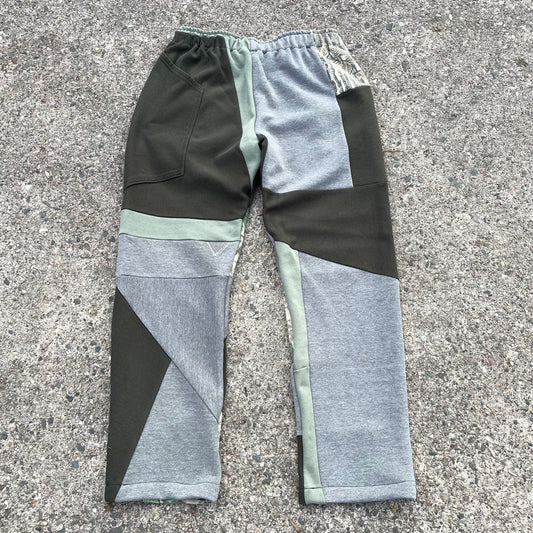 1/1 Upcycled Patchwork sweatpants - L